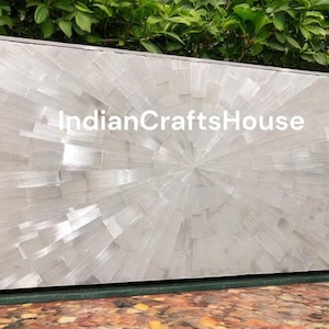 Selenite Dining Kitchen Counter Top, Natural Crystal Decor, Light-Reflecting Surface, Elegant Home Accent, Durable and Stylish Tabletops