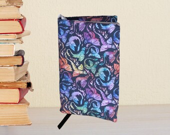 Adjustable dragon book cover for paperbacks and manga with bookmark, adaptable book protector in colorful fantasy animal fabric