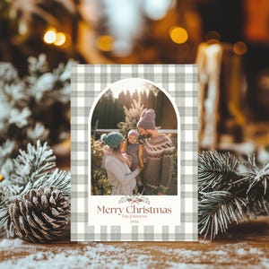 Modèle photo de carte de Noël, carte de joyeux Noël, carte de Noël botanique moderne à carreaux sauge, carte numérique, carte de vœux modifiable