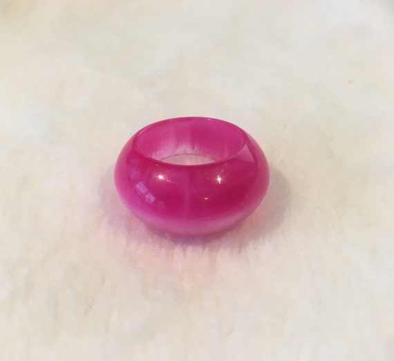 Vintage Lucite Pink Moonglow Size 6 - image 2