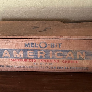 Vintage Mel-O-Bit American cheese wooden box