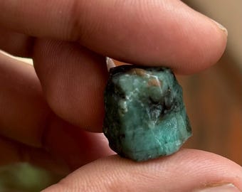 Zambijski zielony szmaragd, surowy, luźny kamień szlachetny, 23 karaty