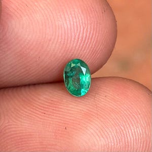 Natural Zambia Emerald 0.15 carat Top Quality  Vivid Green Emerald 5x3.5x2.8 MM , Emerald Stone for Jewellery Making