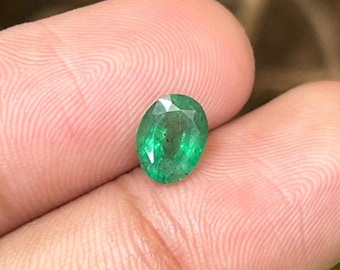 1.05 Ct Zambian Emerald Gemstone, Oval Vivid Green, Untreated