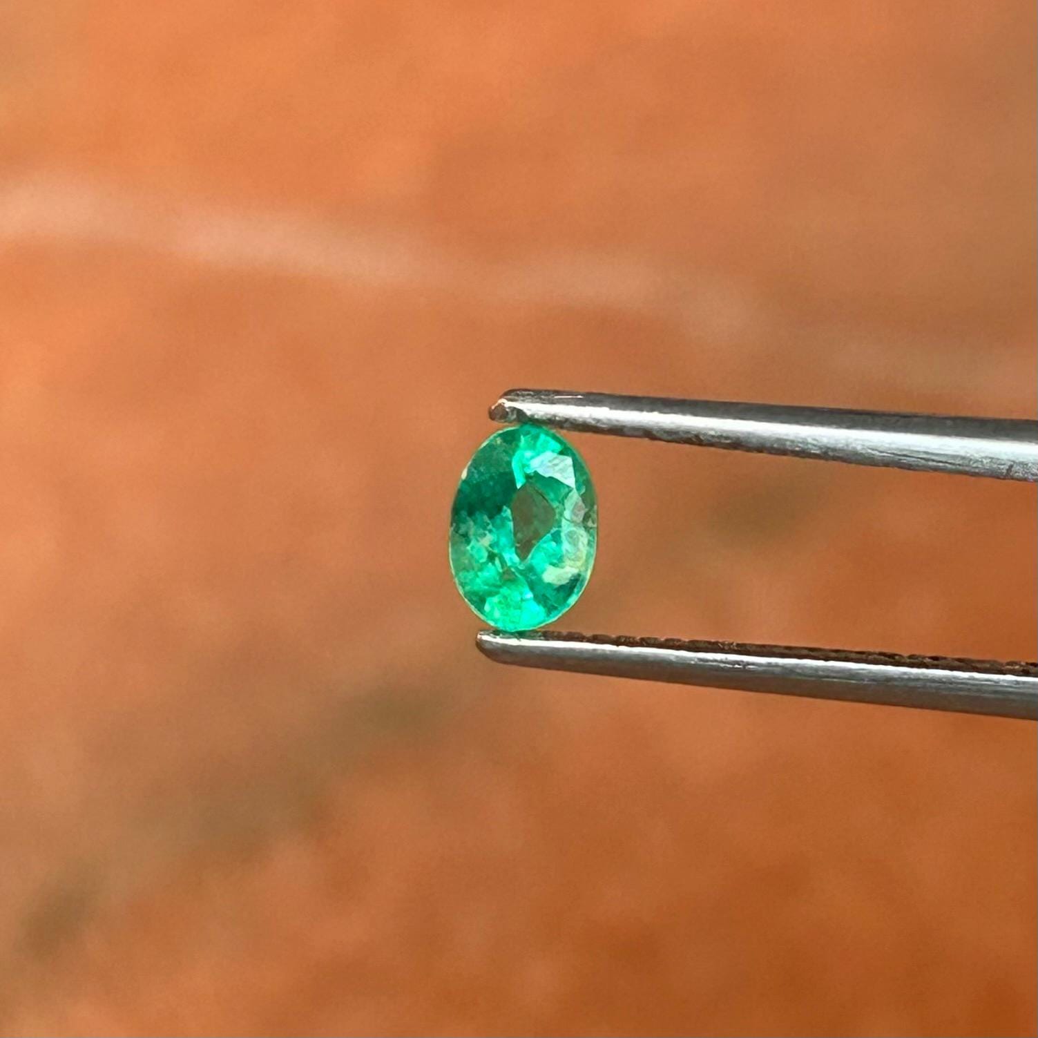 Émeraude Verte Naturelle De Zambie – 0,25 Carat, Gemme Brute Collection (S5.099)