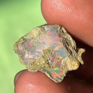 1pcs Jumbo Rough Ethiopian Opal (20x15x10) 11.40ct
