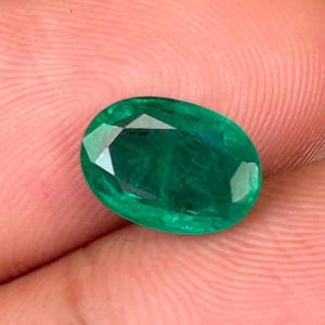 AAA Natural Zambian Emerald 2 Carat. 5 Step Cut Faceted Loose Stone for Ring, Fine Quality Vivid Green Emerald 9.6x6.9x4 MM