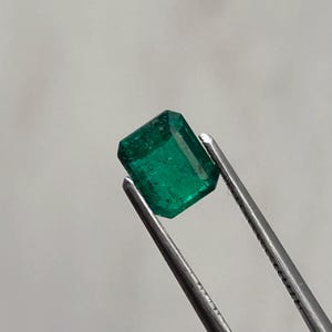 AAA Certified Natural Zambian Emerald 1.5 Carat. 5 Step Cut Faceted Loose Stone for Ring, Fine Quality Vivid Green Emerald 6.6x5.4x3.3MM