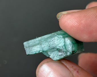 Raw Emerald Gemstone Specimen, 31.80 ct Rough Emerald Crystal