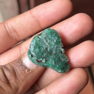 Natural Green Emerald Zambian Rough Loose Gemstone Genuine Green Emerald Zambia Rough Gemstone