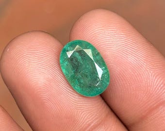 Certificate Natural Zambian Emerald Cut Gemstone, 4.38 Carat Vivid Green, Unheated 100% Natural.