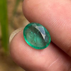 Zambian Emerald Loose Gemstone Natural Green Emerald Cut Stone Faceted Long Oval Cut Jewelry Size Loose Emerald 2 carat