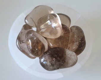 Cuarzo ahumado pulido: piedra preciosa de cristal natural