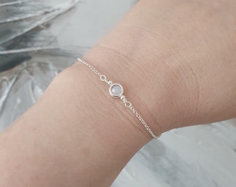 Pulsera de plata de ley con piedra lunar arcoíris: delicada piedra preciosa de cristal