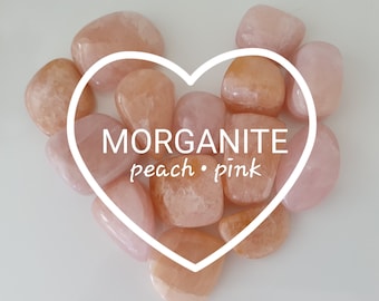 Piedra rodada de morganita pulida: cristal de berilo rosa melocotón