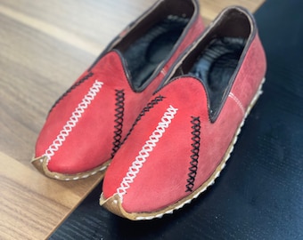 HANDGEMACHTE SCHUHE