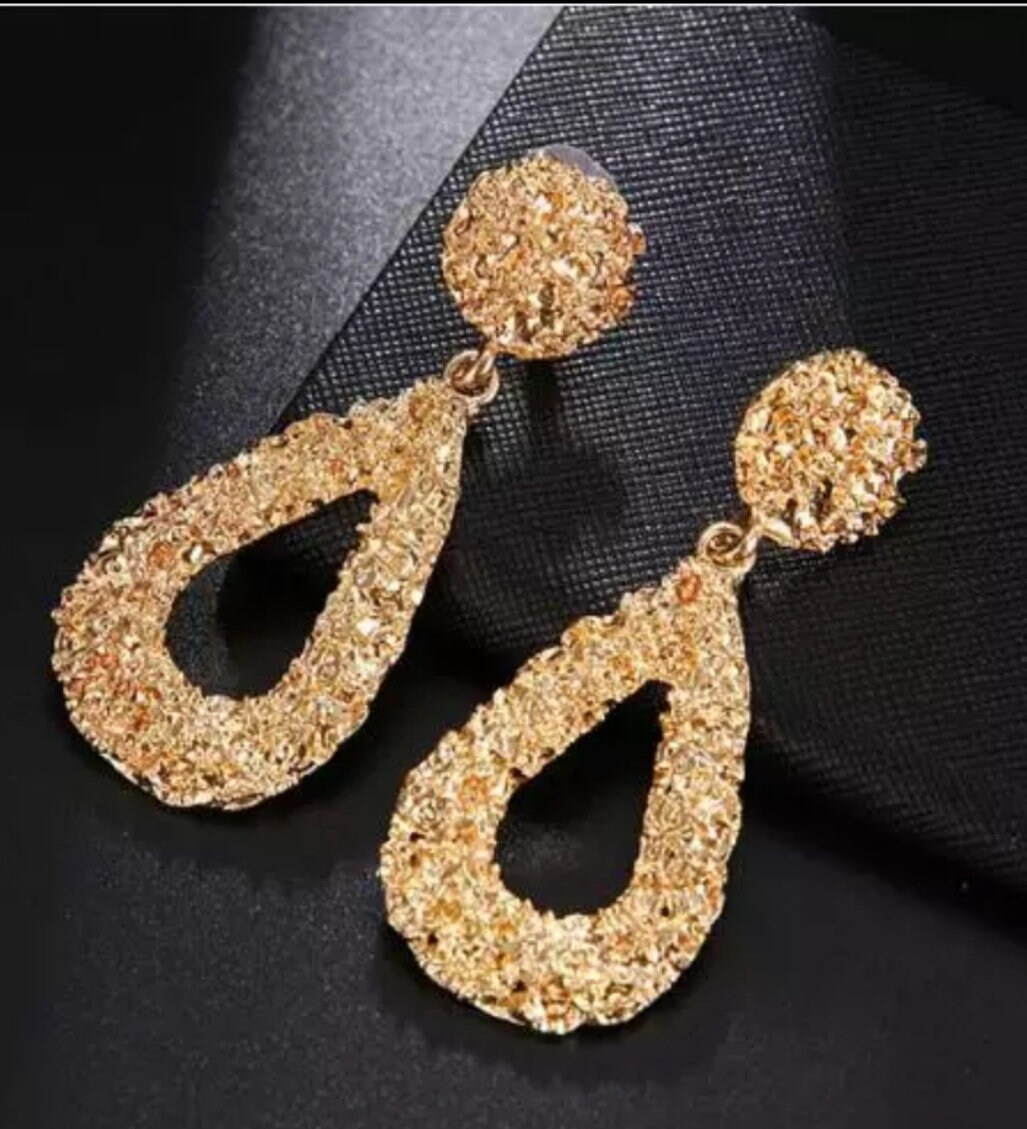 Elegant Gold Finish Dangle Drop Earrings R2 Etsy