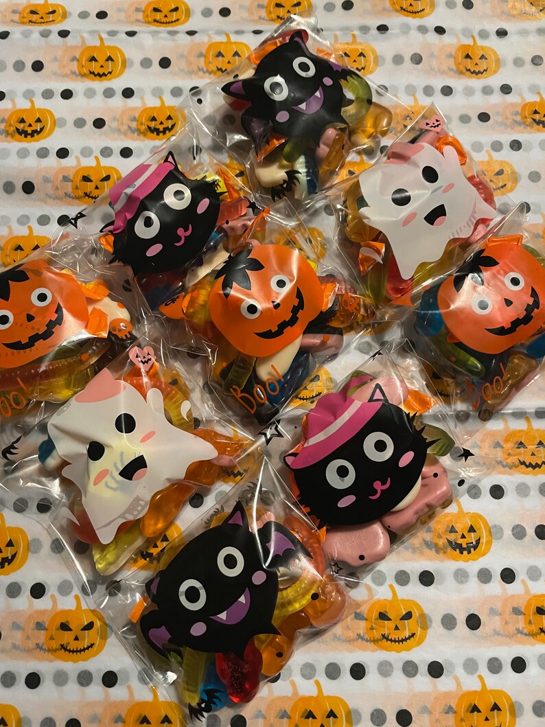 Mini Halloween Sweet Bags image 2