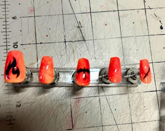 Gelb und Rot Dragon Press on Nails