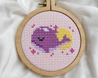 Wzór krzyżykowy BTS Purple Whale Mini w formacie PDF | Uroczy haft zwierzęcy dla początkujących | Natychmiastowe pobranie | RowStitch