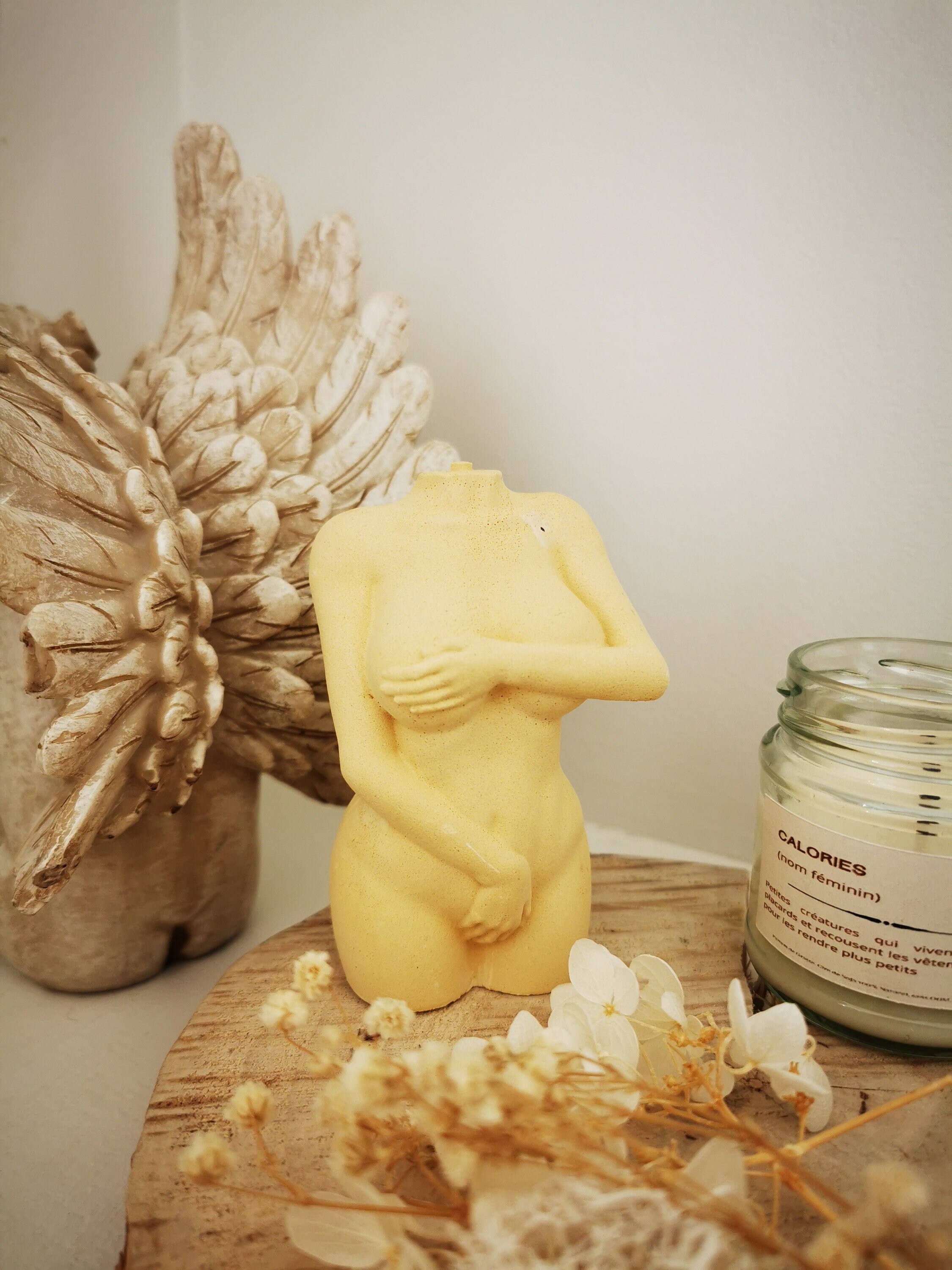 Buste Jaune en Plâtre