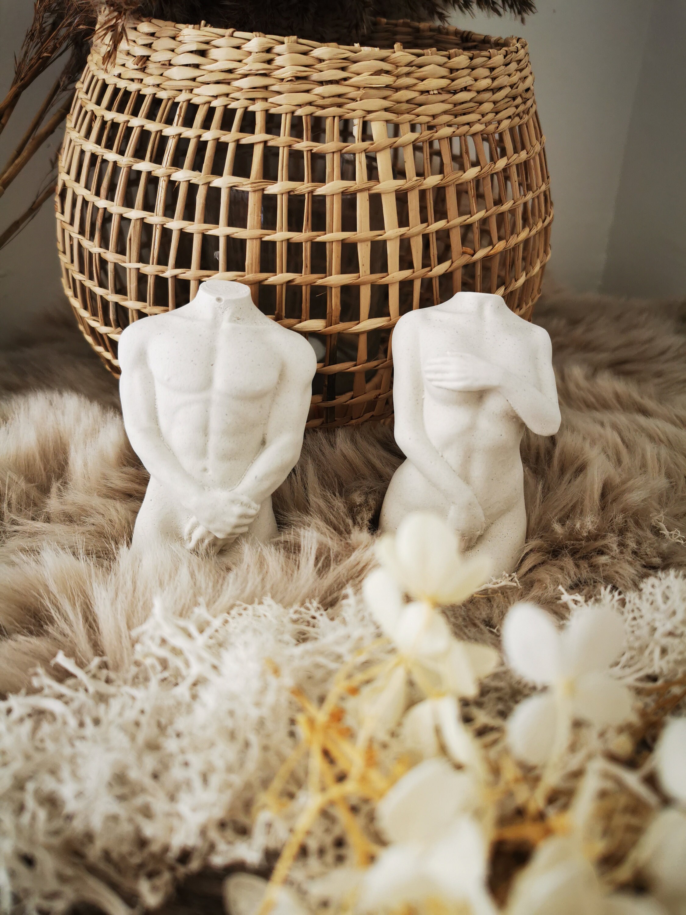 Lot Bustes Homme et Femme