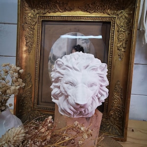 Superbe Grosse Statue Lion sur Rocher Plâtre Patiné Signée