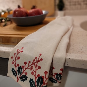 Christmas Holly Berry Tea Towel,Holiday kitchen decor Linen Drying Cloth, Hand Towel, Soft Linen Tea Towel, housewarming gift,christmas gift