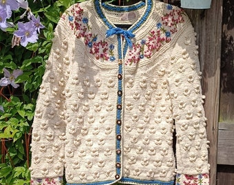 Size M/L - WOLKENSTRICKER &quot;Bettina 80s&quot; vintage handknitted woolen embroidered cardigan