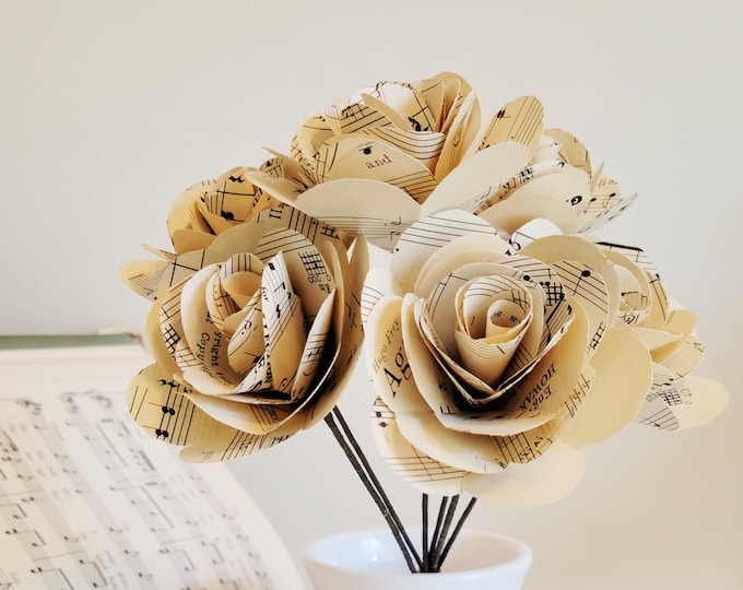 Vintage Sheet Music Roses, Piano Note Flowers, Rustic Wedding Centerpiece, Musical Table Decor, Birthday, Anniversary, Valentine Gift