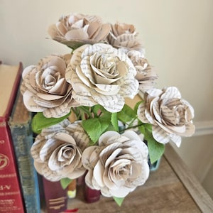 Book Page Paper Rose, Long Stemmed Book Flowers with Leaves, Literary Wedding Centerpiece, Bookshelf Room Decor, Reader Writer Bookworm Gift