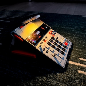 KO II Stand Case by Fanboy (LED Edition)