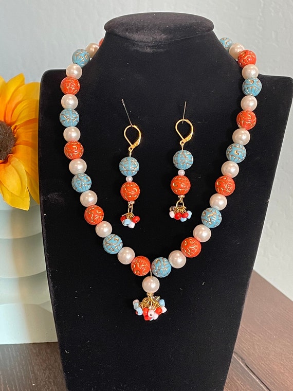 Necklace and matching earrings Etsy