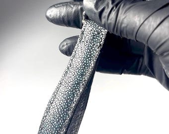 stingray leather keyholder