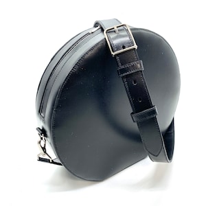 Boxcalf Circle Bag, bolso negro, bolso de cuero, bolso de lujo, bolso de cuero fino, bolso cosido a mano, bolso de hombro, hecho a mano, hecho en los EE.UU.
