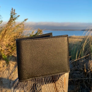 billetera de cuero negro, billetera de cabra, billetera de lujo, hecha a mano, bifold, regalos de novio, billetera cosida a mano, billetera minimalista, a medida