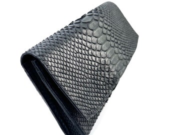 Matt-schwarze echte Python-Clutch-Geldbörse