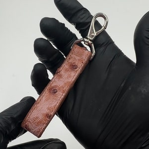 Llavero de avestruz, encanto de llave de avestruz, cinturón exótico, llavero de lujo, llavero de lujo, llavero de cuero de avestruz, llavero, cinturón de avestruz