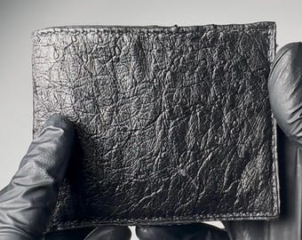 Black ostrich bifold mens wallet with coin pocket