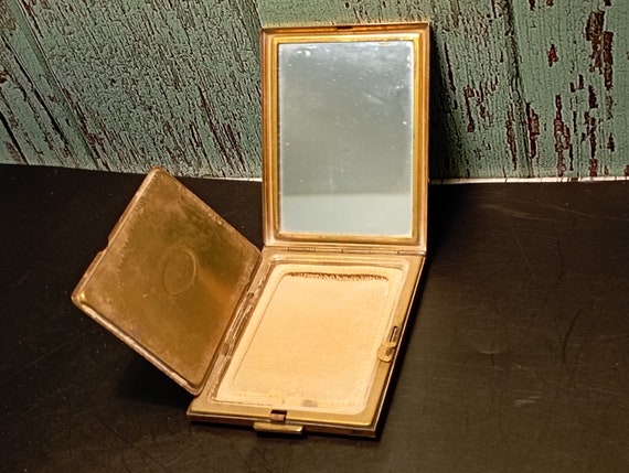 Vintage  Kigu Of London Gold Tone Powder Compact … - image 9