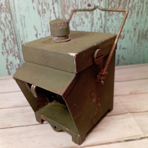 Vintage WW2 British Army Traffic Lantern: Green Lens, Kings Crown