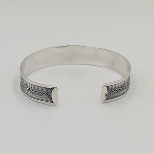 Bangle Bracelet 925 Sterling Silver Open Charm, Fine Jewelry Cuff Bracelet, bracelet decorated with silver wires, Handmade in Tiznit Morocco