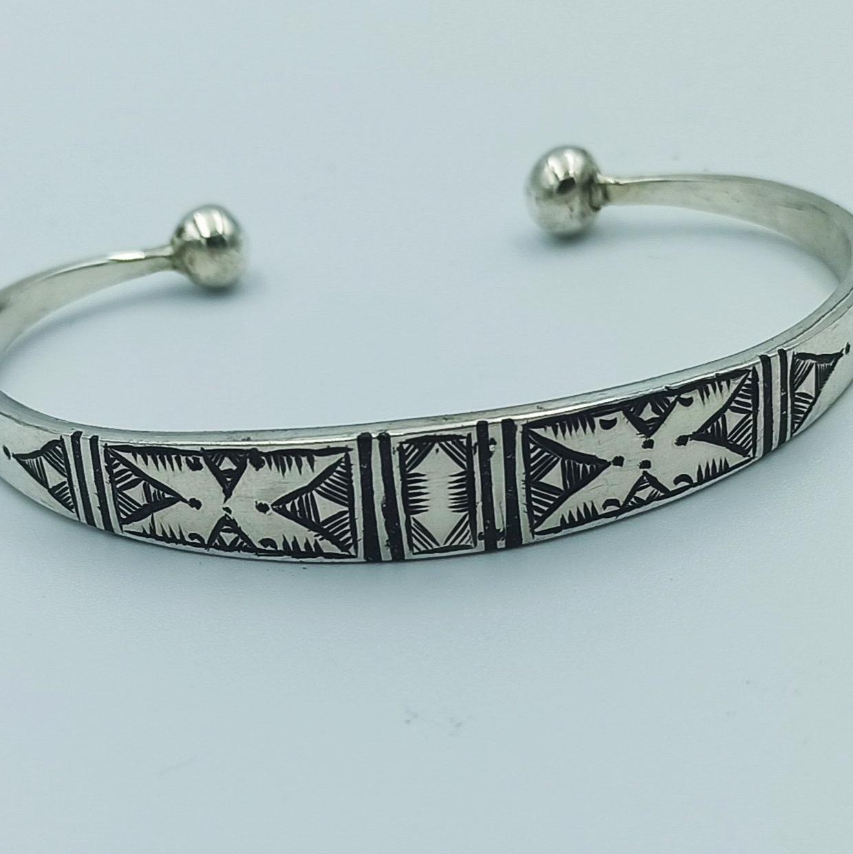 アクセサリー Touareg Silver Bangle indian jewelry Touareg Silver Bangle Handcrafted Men Women Ethnic Jewelry