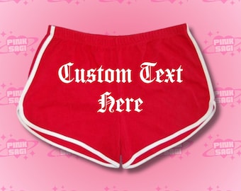 Shorts rojos con texto personalizado: shorts deportivos personalizados
