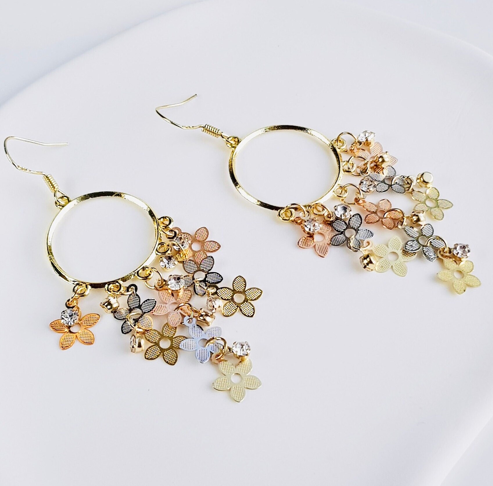 Cute dangle deals earrings