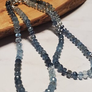 Natuurlijke Aquamarijn ketting, Shaded Blue Aquamarijn edelsteen ketting, 925 Sterling Zilveren ketting, Zijde geknoopte ketting, Cadeau voor vrouwen