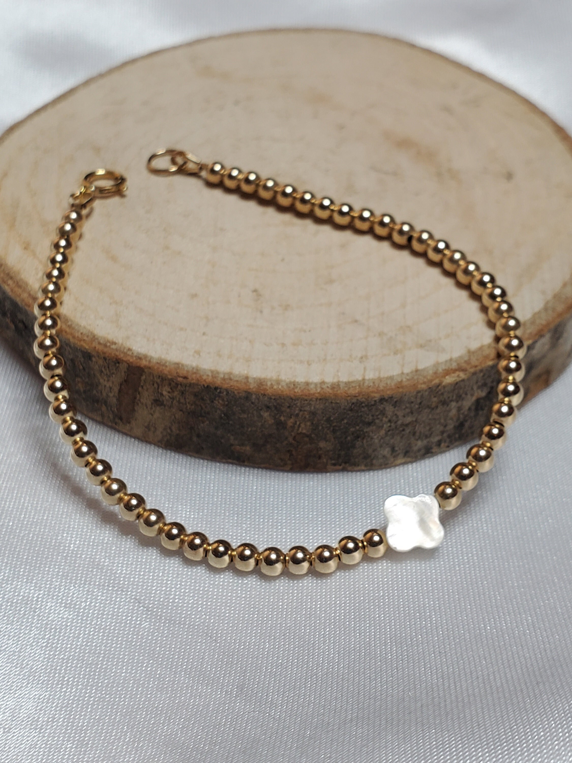 14k gold filled beaded bracelet, Natural Mother of Pearl shell bead bracelet, Stacking bracelet, Minimalist bracelet, Gift for her