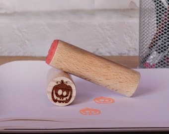 Pumpkin Rubber Stamp, Halloween Craft Stamp (15mm)