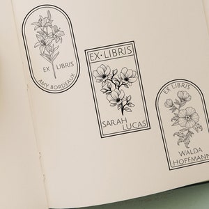 benutzerdefinierte Bibliothek Stempel | Blumen Exlibris Stempel | Personalisierter Blumenbuchstempel | Blumen Stempel | Bibliothek Stempel personalisiert | Perfektes Geschenk