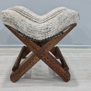 Tabouret vintage, tabouret anatolien, tabouret kilim, tabouret ottoman, chaise rembourrée, tabouret kilim tapis, tabouret d&#39;échecs, chaise bohème, tabouret turc